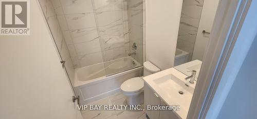 6005 - 138 Downes Street, Toronto, ON - Indoor Photo Showing Bathroom