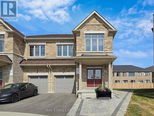 68 Boiton Street, Richmond Hill, ON - Outdoor With Facade