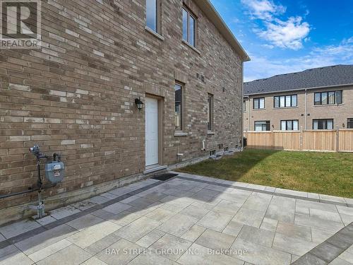 68 Boiton Street, Richmond Hill, ON - Outdoor