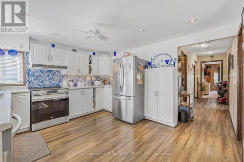 312 Miami Drive, Georgina, ON - Indoor Photo Showing Kitchen