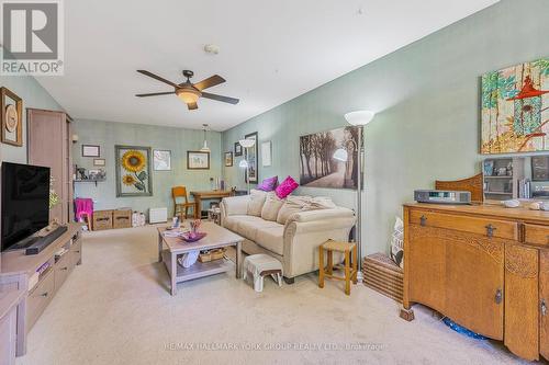 312 Miami Drive, Georgina, ON - Indoor Photo Showing Living Room