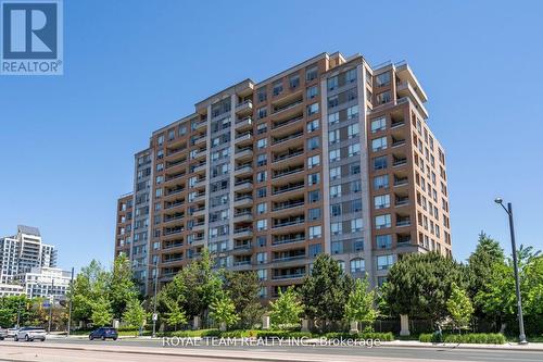 516 - 9 Northern Heights Drive, Richmond Hill, ON - Outdoor With Facade