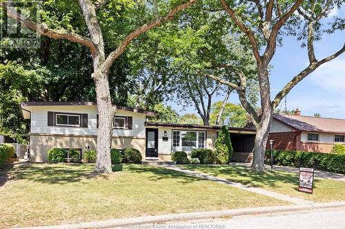 5 Autumn Court, Windsor, ON - Outdoor With Facade