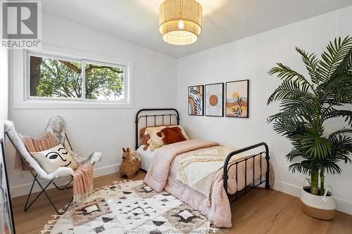 5 Autumn Court, Windsor, ON - Indoor Photo Showing Bedroom