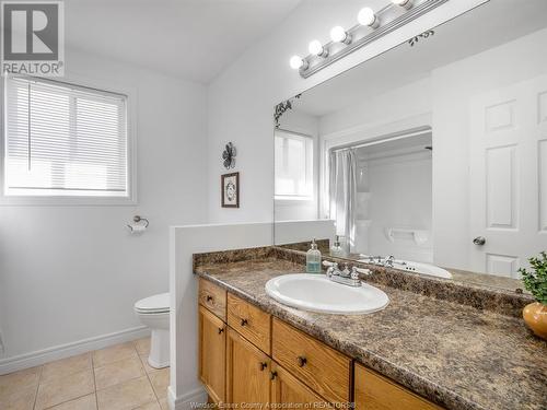 312 Mclellan, Amherstburg, ON - Indoor Photo Showing Bathroom