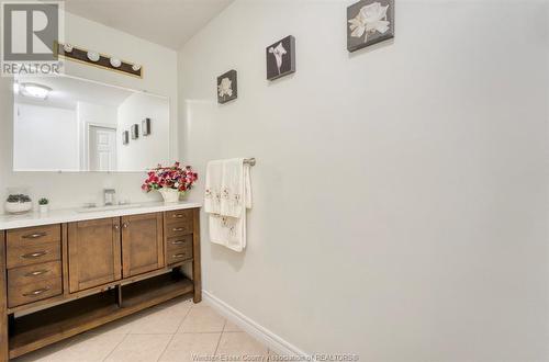 11874 Boulder Crescent, Windsor, ON - Indoor Photo Showing Bathroom