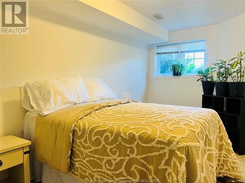 11874 Boulder Crescent, Windsor, ON - Indoor Photo Showing Bedroom