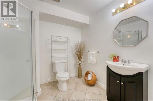 11874 Boulder Crescent, Windsor, ON - Indoor Photo Showing Bathroom