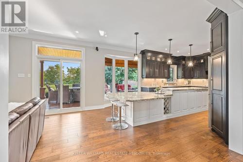 17 Oak Ridge Drive, Halton Hills, ON - Indoor Photo Showing Kitchen With Upgraded Kitchen