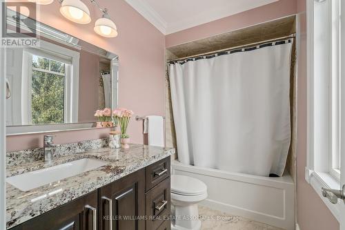 17 Oak Ridge Drive, Halton Hills, ON - Indoor Photo Showing Bathroom