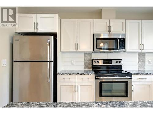 3229 Skyview Lane Unit# 409, West Kelowna, BC - Indoor Photo Showing Kitchen With Stainless Steel Kitchen