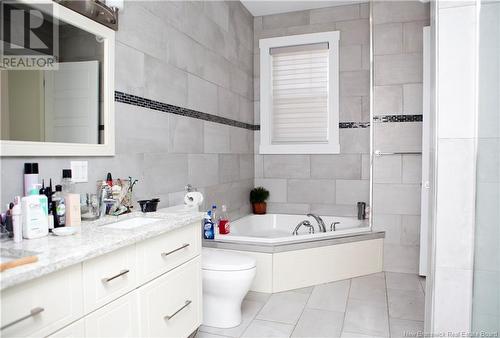 44 Bicentennial Drive, Woodstock, NB - Indoor Photo Showing Bathroom