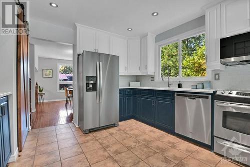 6429 Sugar Creek Way, Ottawa, ON - Indoor Photo Showing Kitchen