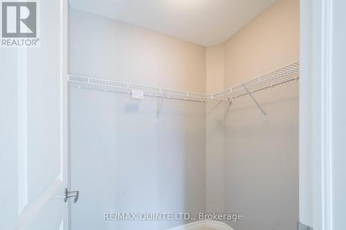 29 Glenview Crescent, Belleville, ON - Indoor With Storage