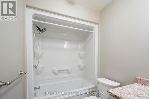 29 Glenview Crescent, Belleville, ON - Indoor Photo Showing Bathroom