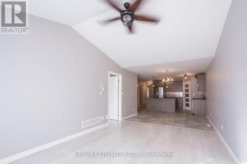 29 Glenview Crescent, Belleville, ON - Indoor Photo Showing Other Room