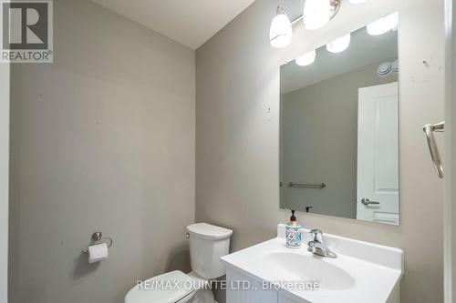 29 Glenview Crescent, Belleville, ON - Indoor Photo Showing Bathroom