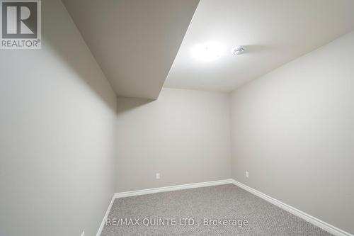 29 Glenview Crescent, Belleville, ON - Indoor Photo Showing Other Room