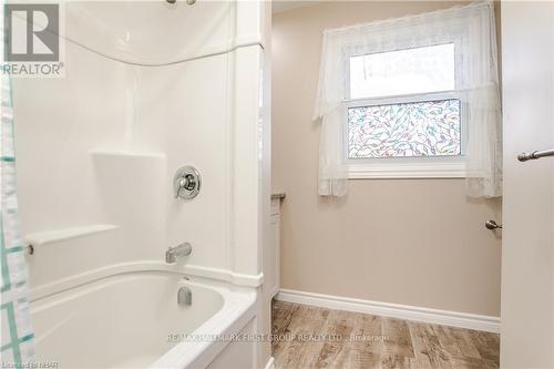 957 Fairbanks Road, Cobourg, ON - Indoor Photo Showing Bathroom