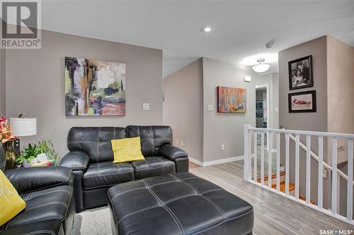 320 Haichert Street, Warman, SK - Indoor Photo Showing Living Room