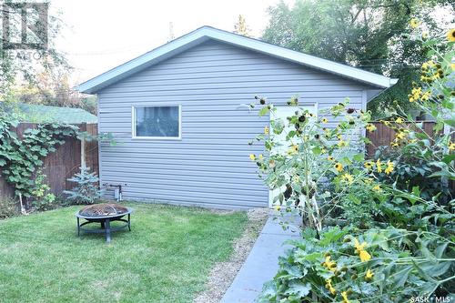 415 25Th Street W, Saskatoon, SK - Outdoor