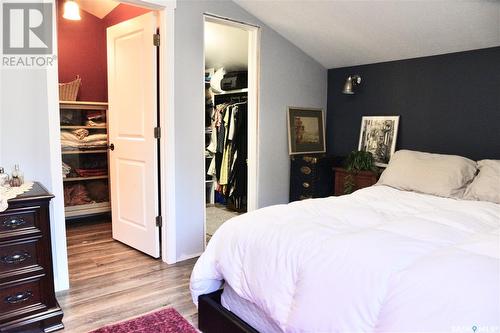 415 25Th Street W, Saskatoon, SK - Indoor Photo Showing Bedroom