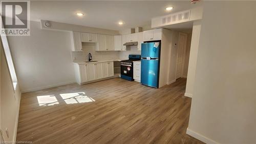 30 Stirton Street Unit# 1, Hamilton, ON - Indoor Photo Showing Kitchen