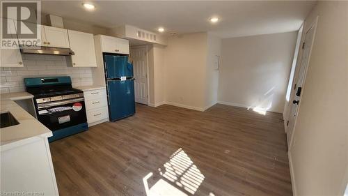 30 Stirton Street Unit# 1, Hamilton, ON - Indoor Photo Showing Kitchen