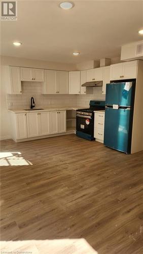 30 Stirton Street Unit# 1, Hamilton, ON - Indoor Photo Showing Kitchen