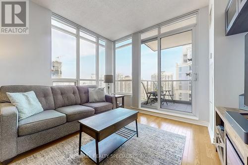 2710 - 4090 Living Arts Drive, Mississauga (City Centre), ON - Indoor Photo Showing Living Room