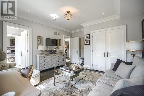 114 Ferris Road, Toronto (O'Connor-Parkview), ON - Indoor Photo Showing Living Room