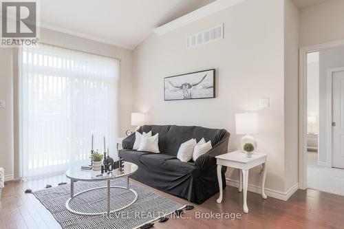 59 Chadwin Drive, Kawartha Lakes (Lindsay), ON - Indoor Photo Showing Living Room