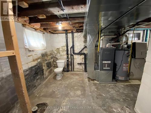 370 Victoria Street, London, ON - Indoor Photo Showing Basement