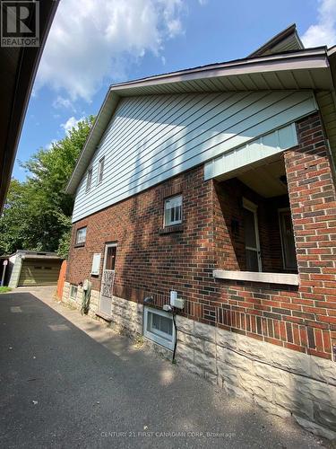 370 Victoria Street, London, ON - Outdoor With Exterior