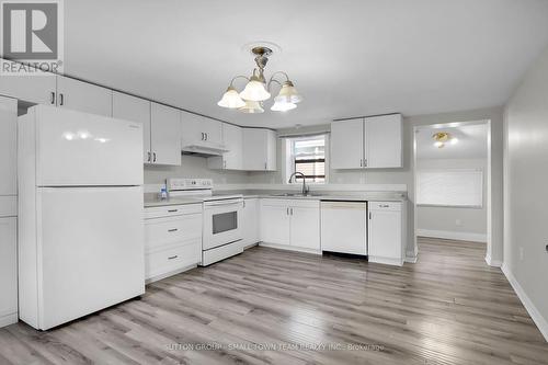 456 Andrew Street, South Huron (Exeter), ON - Indoor Photo Showing Kitchen With Double Sink