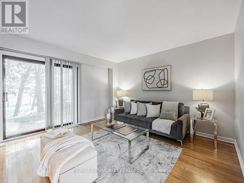 379 Military Trail, Toronto, ON - Indoor Photo Showing Living Room