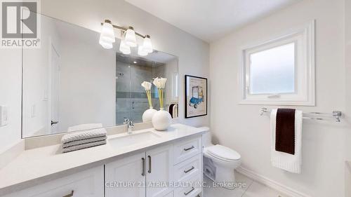 103 Martini Drive, Richmond Hill (Rouge Woods), ON - Indoor Photo Showing Bathroom