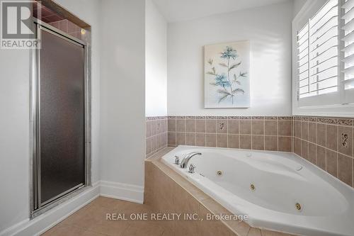 165 St Nicholas Crescent, Vaughan, ON - Indoor Photo Showing Bathroom