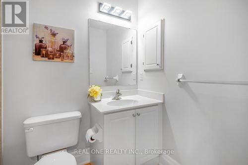 165 St Nicholas Crescent, Vaughan, ON - Indoor Photo Showing Bathroom