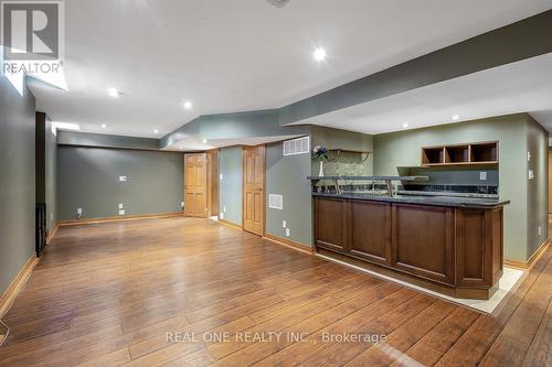 165 St Nicholas Crescent, Vaughan, ON - Indoor Photo Showing Kitchen