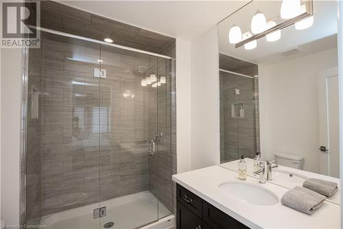 116 Columbus Gate, Stoney Creek, ON - Indoor Photo Showing Bathroom