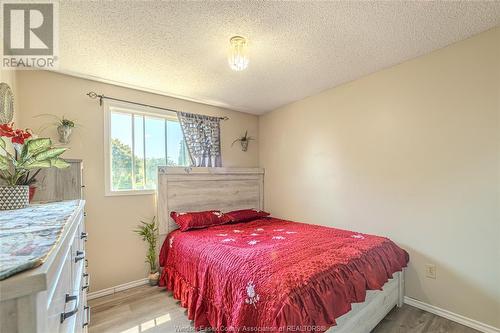 1375 Hallmark, Windsor, ON - Indoor Photo Showing Bedroom