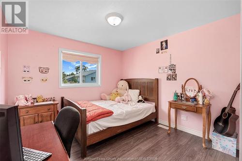 1329 Foster Avenue, Windsor, ON - Indoor Photo Showing Bedroom