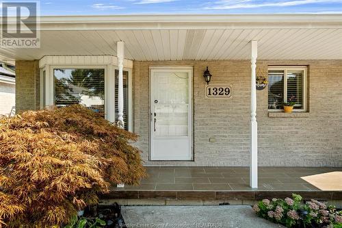 1329 Foster Avenue, Windsor, ON - Outdoor