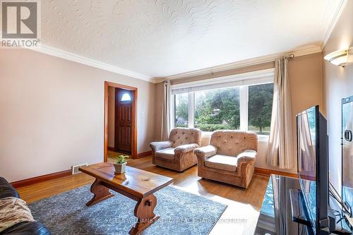 209 Chadburn Street, Oshawa (Central), ON - Indoor Photo Showing Living Room