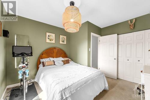 44 Putman Avenue, Ottawa, ON - Indoor Photo Showing Bedroom