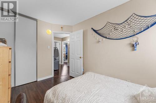 6457 Beausejour Drive, Ottawa, ON - Indoor Photo Showing Bedroom