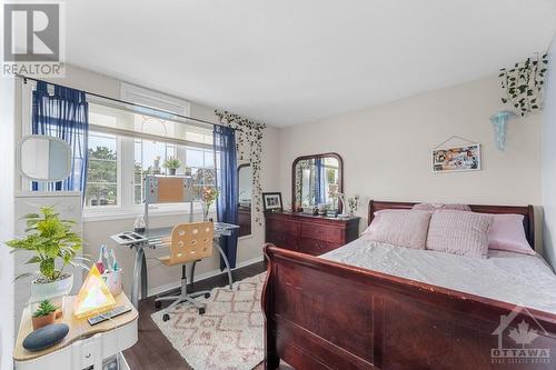 6457 Beausejour Drive, Ottawa, ON - Indoor Photo Showing Bedroom