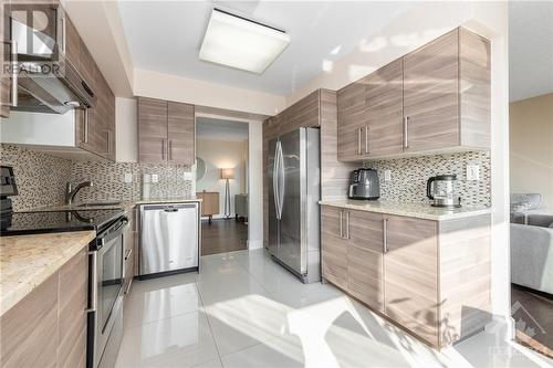 1500 Riverside Drive Unit#705, Ottawa, ON - Indoor Photo Showing Kitchen With Stainless Steel Kitchen With Upgraded Kitchen