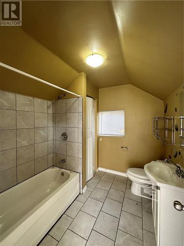 399 Eva Avenue, Sudbury, ON - Indoor Photo Showing Bathroom